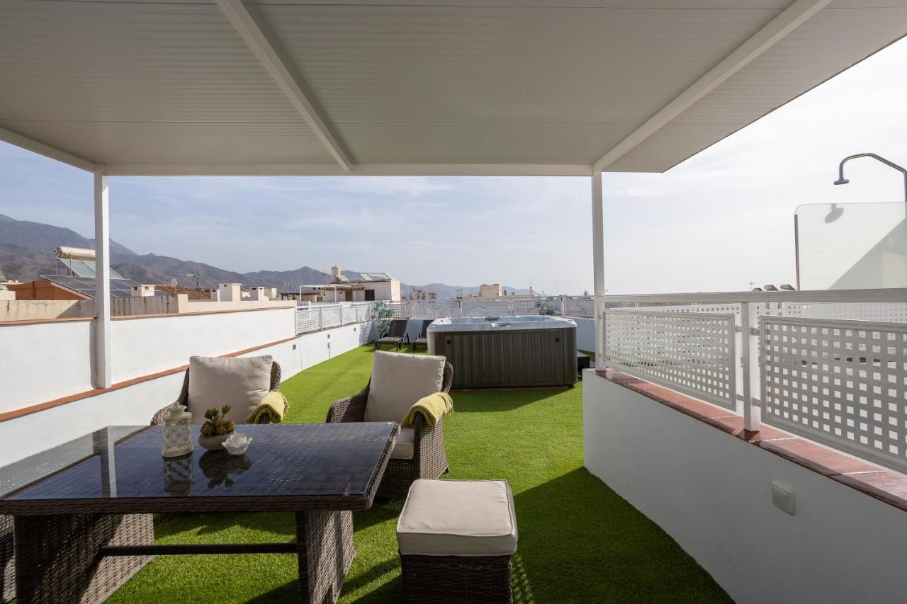 דירות נרחה Terraza Mar Y Montana מראה חיצוני תמונה